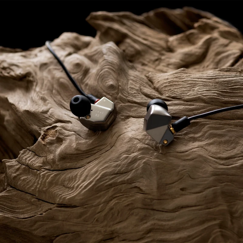 Final Audio B2 In-ear Headphones - Image 4